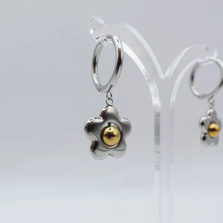 Fidge Flower Spinner Earrings