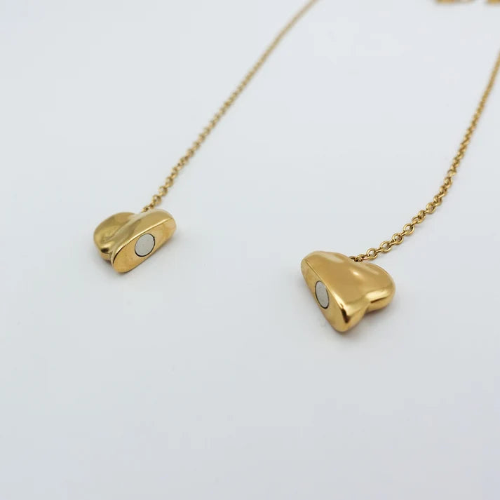 Fidge Cloud Magnet Necklace