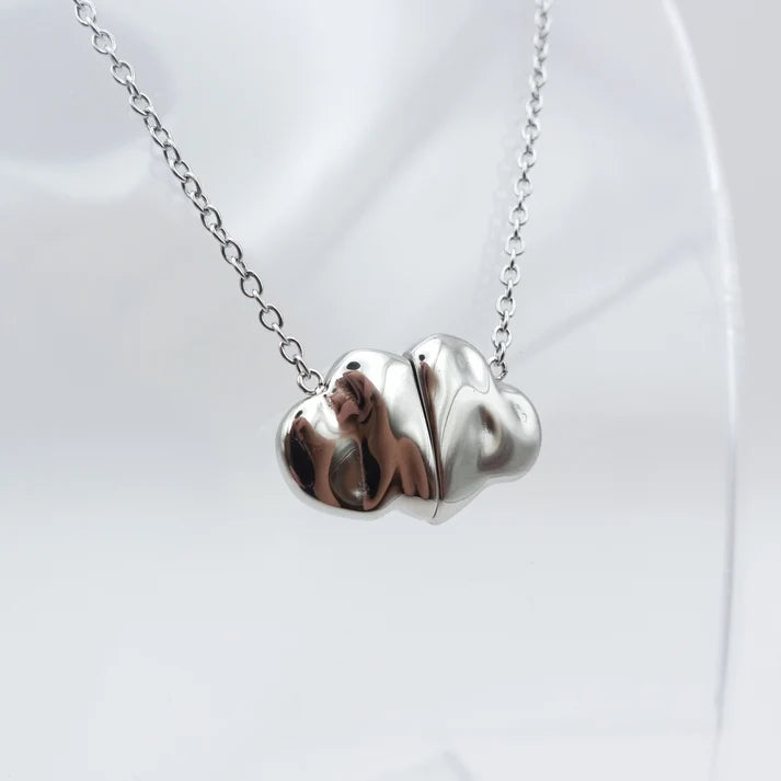 Fidge Cloud Magnet Necklace
