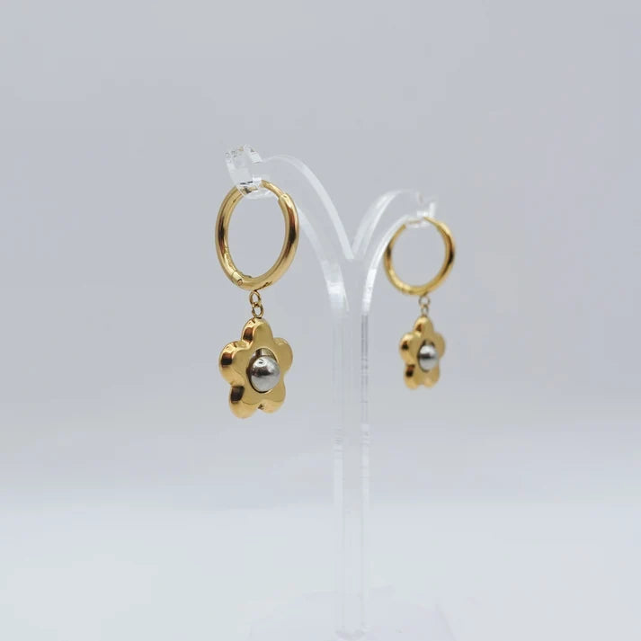 Fidge Flower Spinner Earrings