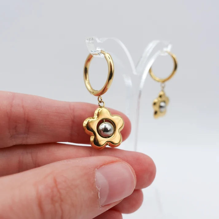 Fidge Flower Spinner Earrings