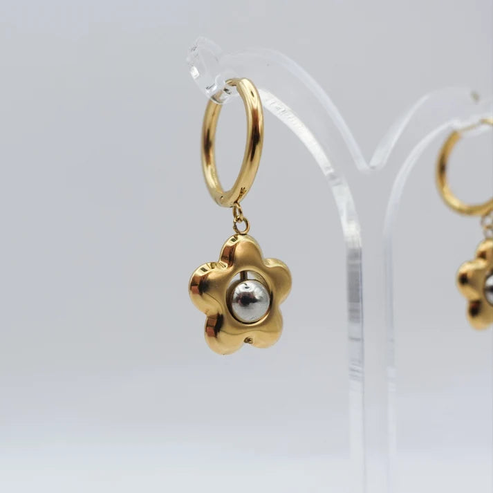 Fidge Flower Spinner Earrings
