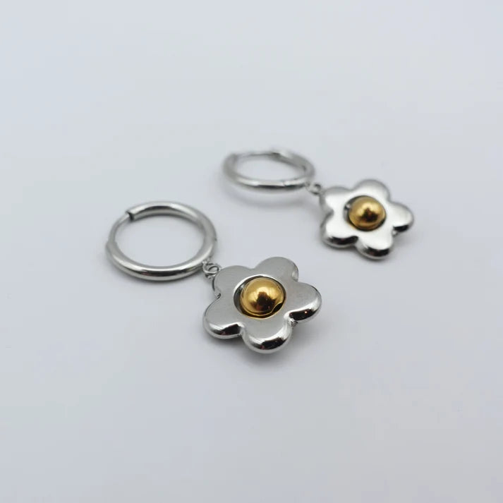 Fidge Flower Spinner Earrings